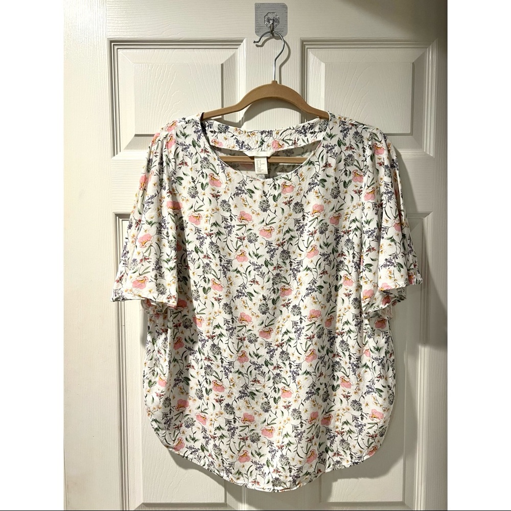 H&M White Floral Flounce Sleeve Shirt
